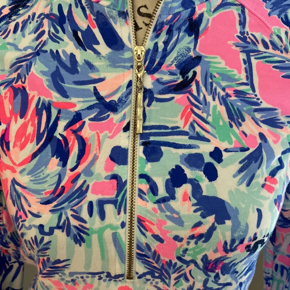 Lilly Pulitzer pullover - Picture 3 of 3
